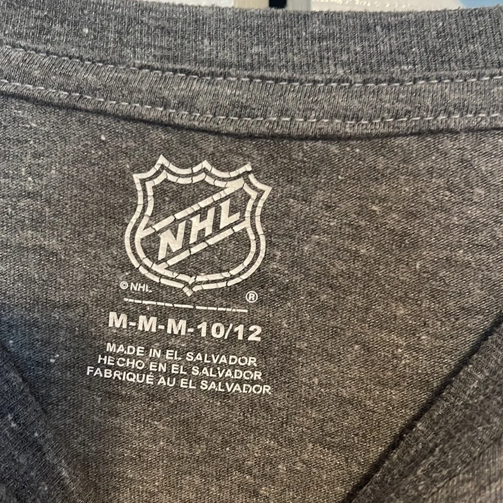 NHL NY Islanders short sleeve shirt size kids medium 10-12